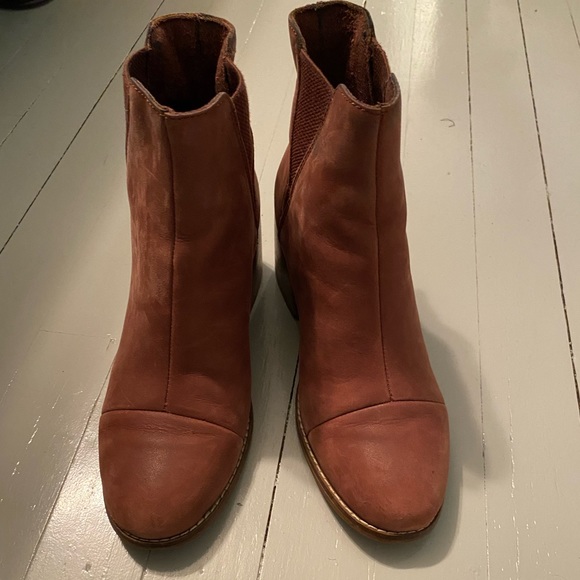 TOMS maroon leather boots - Picture 6 of 6